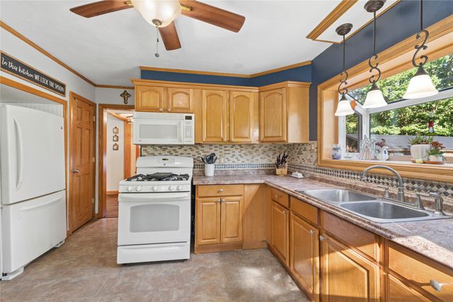 935 VILLA SITES Avenue, Harborcreek, PA 16421