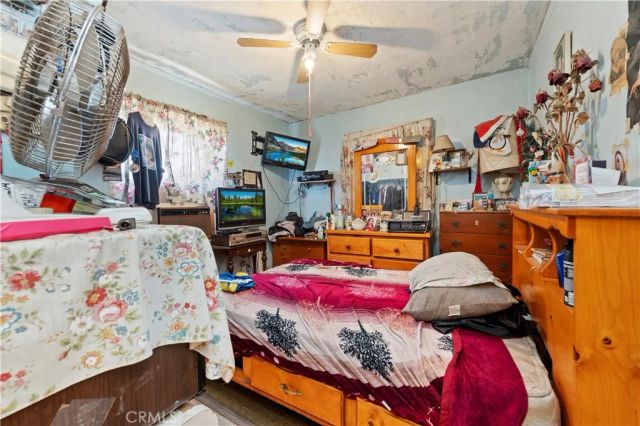 1438 W 70th, Los Angeles, CA 90047