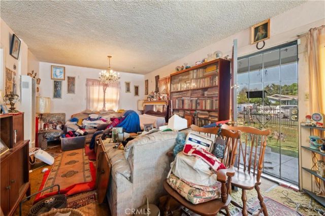 1438 W 70th, Los Angeles, CA 90047