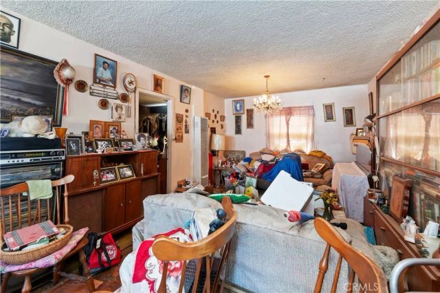 1438 W 70th, Los Angeles, CA 90047