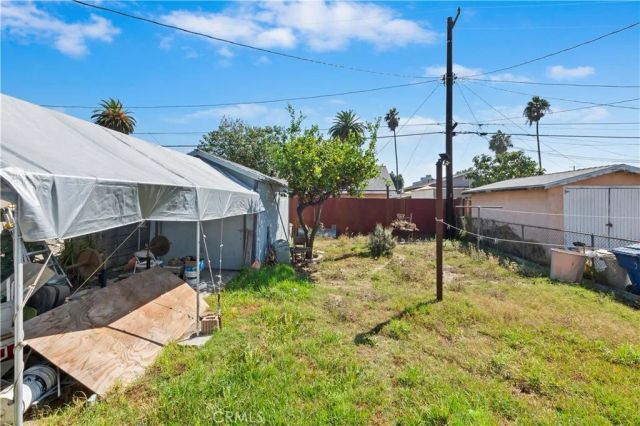 1438 W 70th, Los Angeles, CA 90047