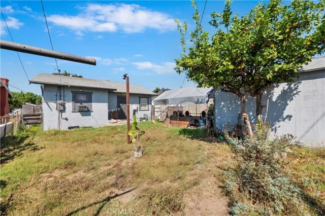 1438 W 70th, Los Angeles, CA 90047