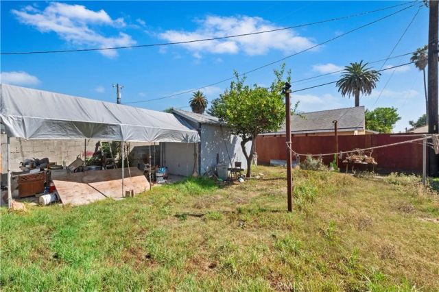 1438 W 70th, Los Angeles, CA 90047