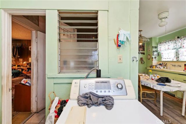1438 W 70th, Los Angeles, CA 90047