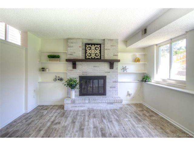 8707 W Glasgow Pl, Littleton, CO 80128