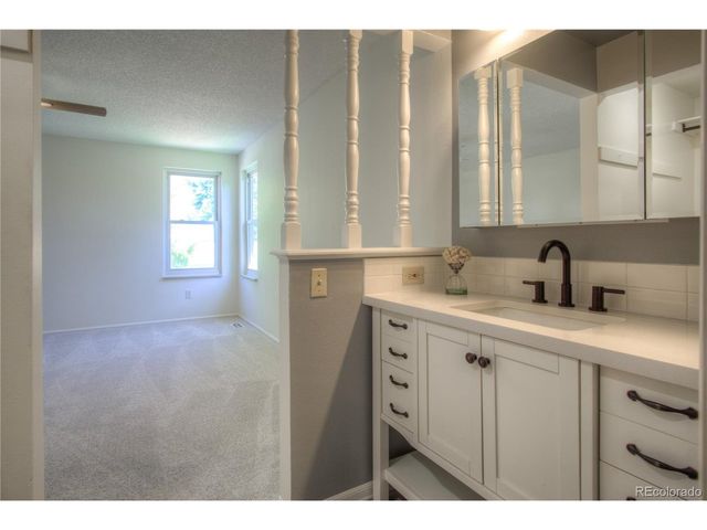 8707 W Glasgow Pl, Littleton, CO 80128