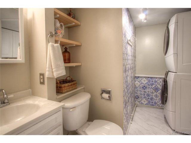 8707 W Glasgow Pl, Littleton, CO 80128