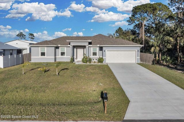 2762 Flintstone Avenue SE, Palm Bay, FL 32909