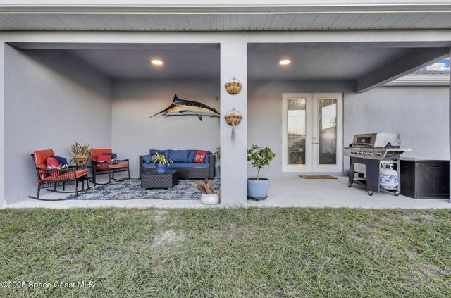 2762 Flintstone Avenue SE, Palm Bay, FL 32909