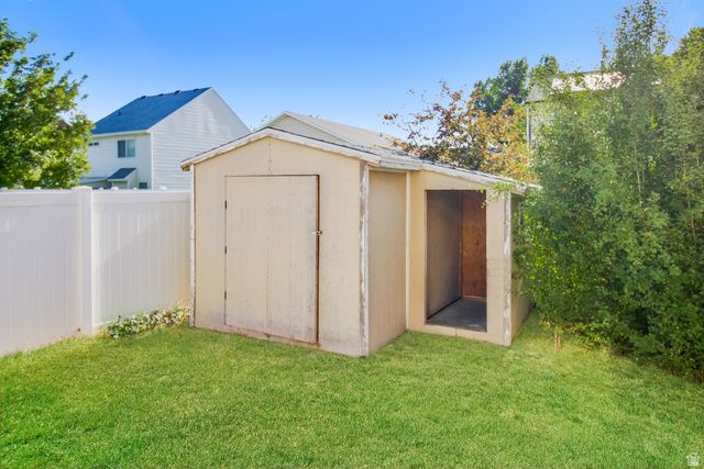 72 N MONTROSE, Saratoga Springs, UT 84045