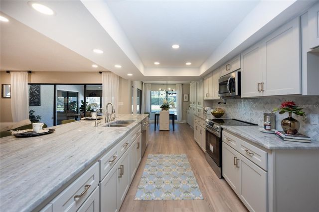 13907 WELLESFORD WAY, Tampa, FL 33624