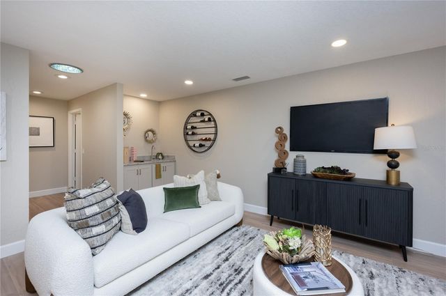 13907 WELLESFORD WAY, Tampa, FL 33624