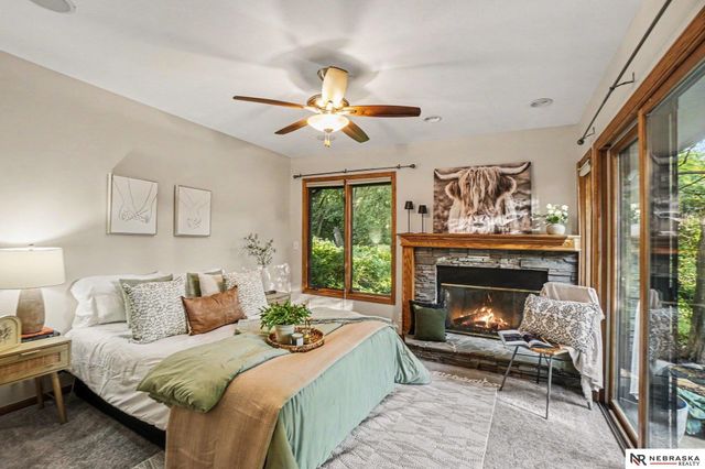 21417 Ridgewood Road, Omaha, NE 68022