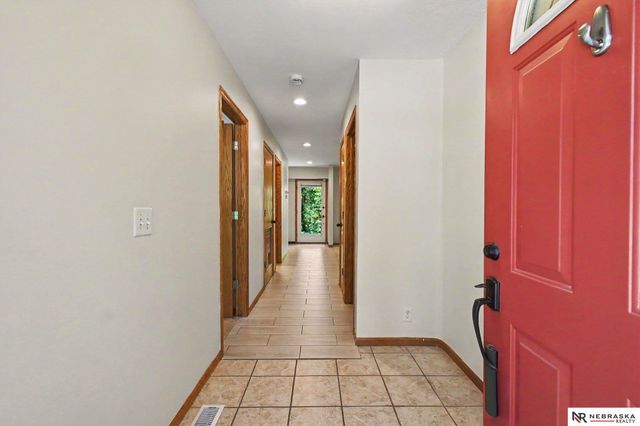 21417 Ridgewood Road, Omaha, NE 68022