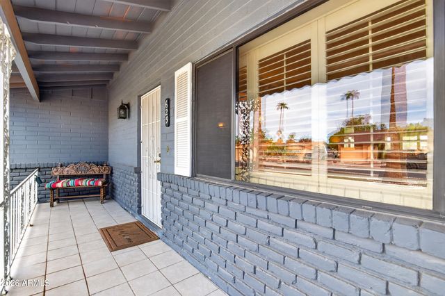 629 S EDGEWATER Drive, Mesa, AZ 85208