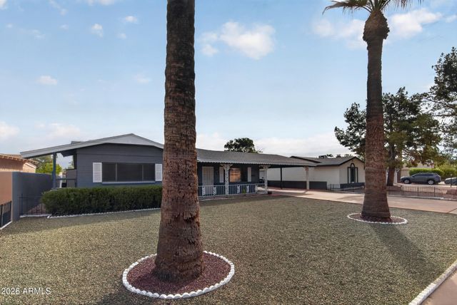 629 S EDGEWATER Drive, Mesa, AZ 85208
