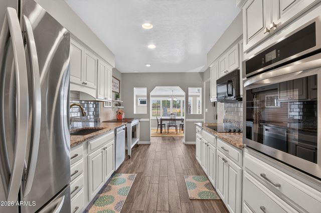 629 S EDGEWATER Drive, Mesa, AZ 85208