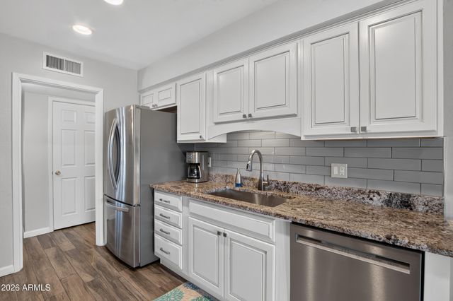 629 S EDGEWATER Drive, Mesa, AZ 85208