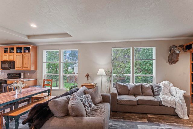 594 Detrick Drive 4, Grants Pass, OR 97527