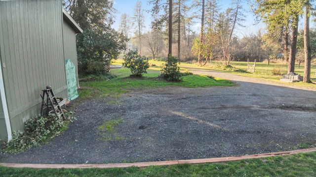 594 Detrick Drive 4, Grants Pass, OR 97527