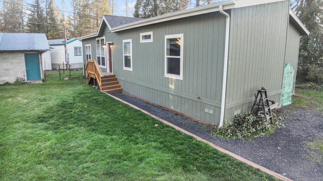 594 Detrick Drive 4, Grants Pass, OR 97527