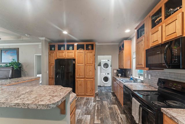 594 Detrick Drive 4, Grants Pass, OR 97527