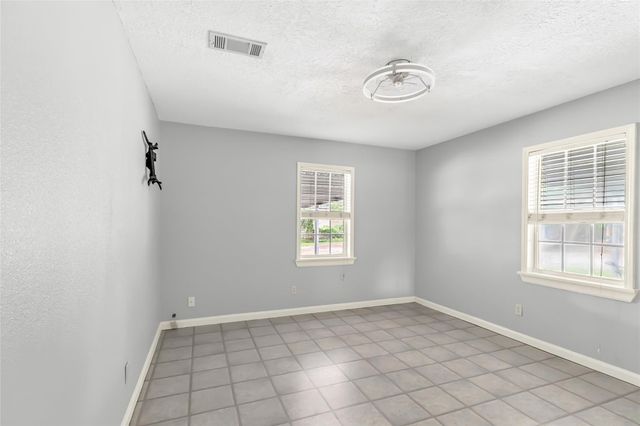112 Lone Pine Drive, Huffman, TX 77336