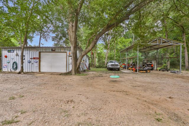 112 Lone Pine Drive, Huffman, TX 77336