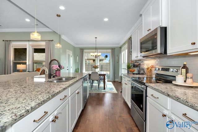 153 Summer Pointe Lane NW, Madison, AL 35757