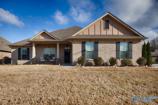 153 Summer Pointe Lane NW, Madison, AL 35757