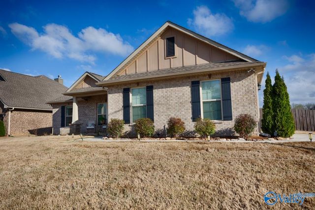 153 Summer Pointe Lane NW, Madison, AL 35757