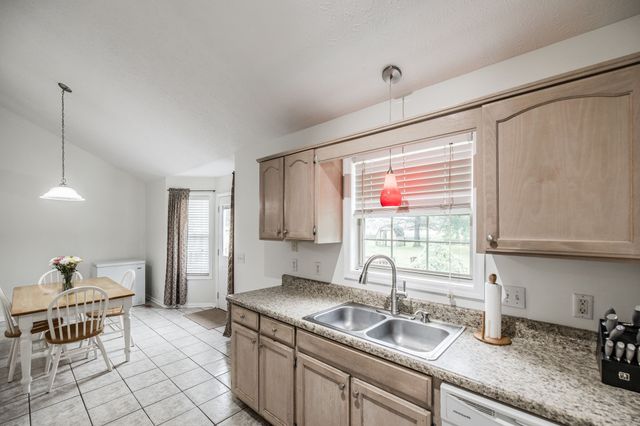 125 Timberwood Dr, Portland, TN 37148