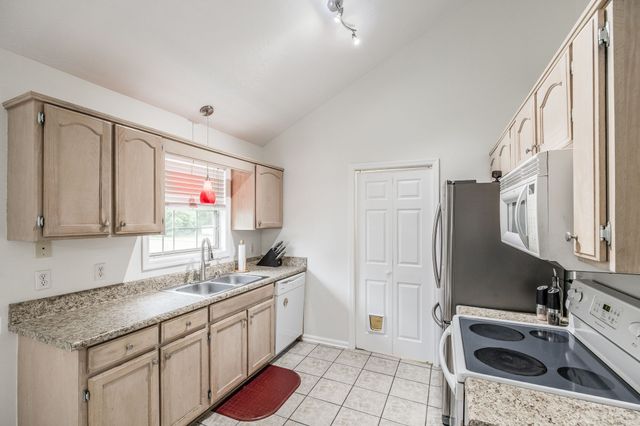 125 Timberwood Dr, Portland, TN 37148