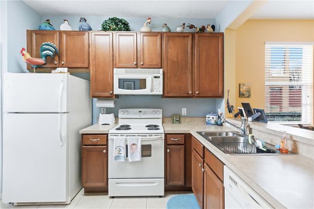 1240 RETREAT VIEW CIRCLE, Sanford, FL 32771