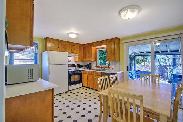 210 Irving Avenue, Warwick, RI 02888