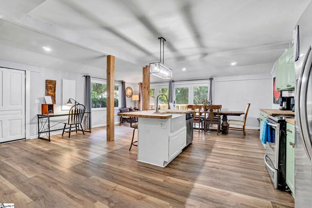 505 W Hayne Street, Woodruff, SC 29388