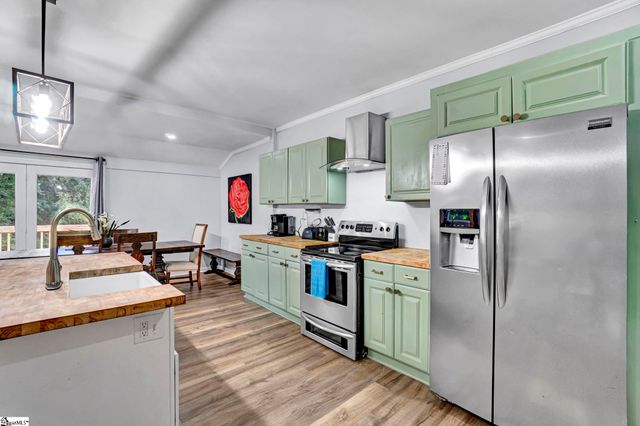 505 W Hayne Street, Woodruff, SC 29388