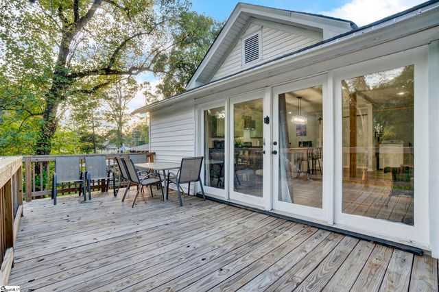 505 W Hayne Street, Woodruff, SC 29388