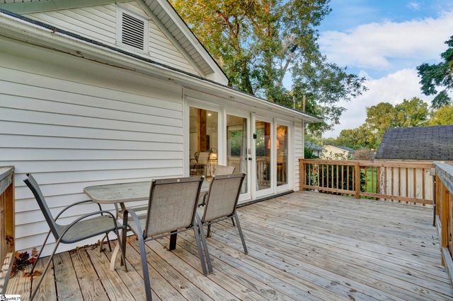 505 W Hayne Street, Woodruff, SC 29388