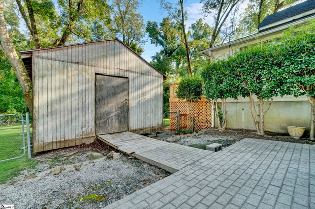 505 W Hayne Street, Woodruff, SC 29388