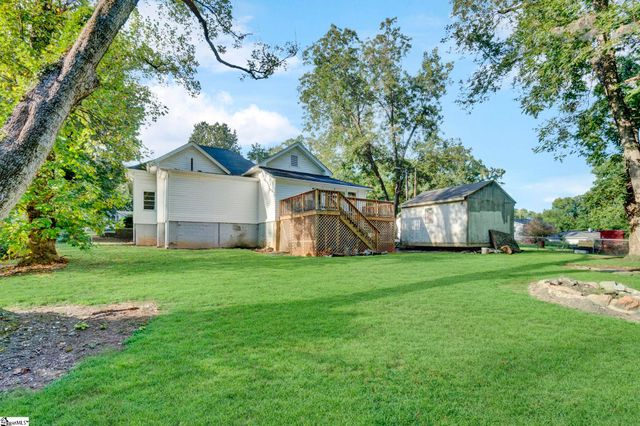 505 W Hayne Street, Woodruff, SC 29388