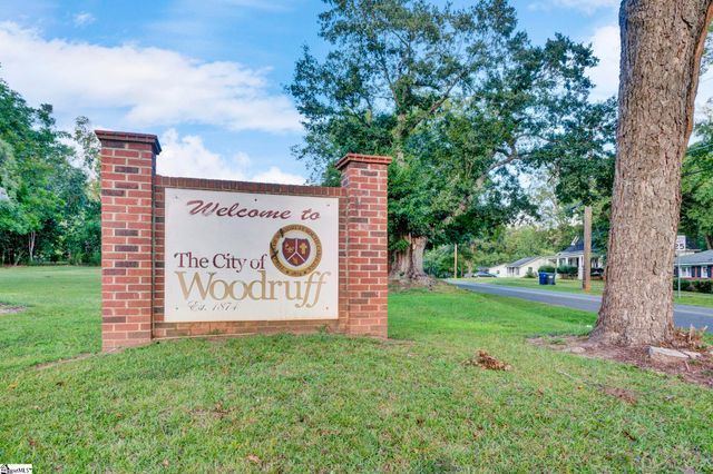 505 W Hayne Street, Woodruff, SC 29388