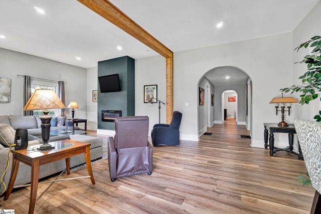 505 W Hayne Street, Woodruff, SC 29388