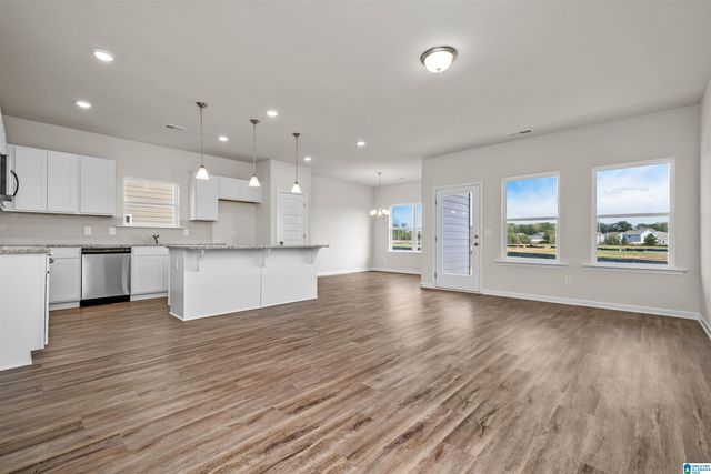 5477 HEADWINDS LANE, Bessemer, AL 35022