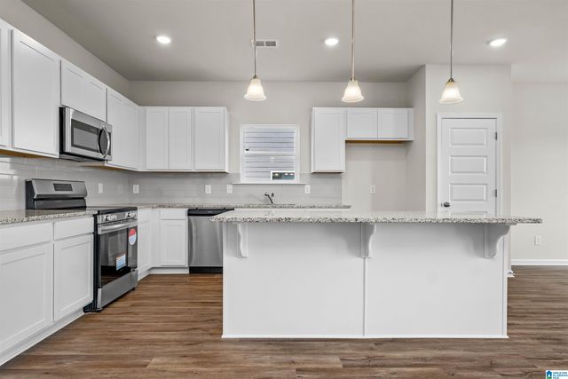 5477 HEADWINDS LANE, Bessemer, AL 35022