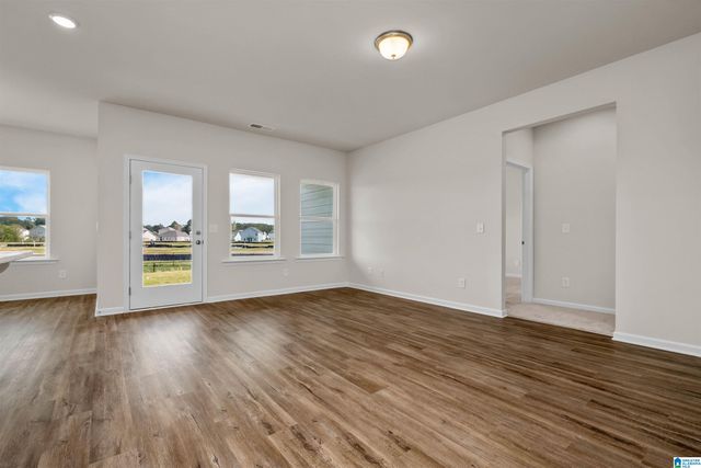 5477 HEADWINDS LANE, Bessemer, AL 35022