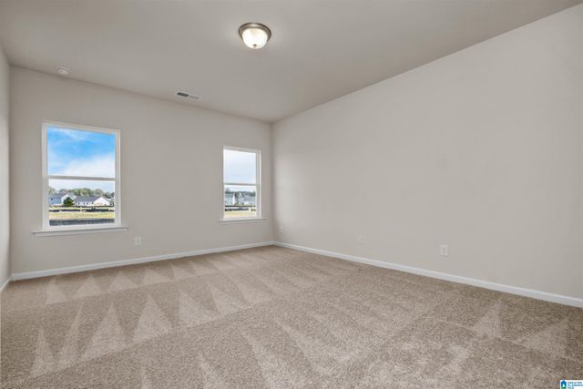 5477 HEADWINDS LANE, Bessemer, AL 35022