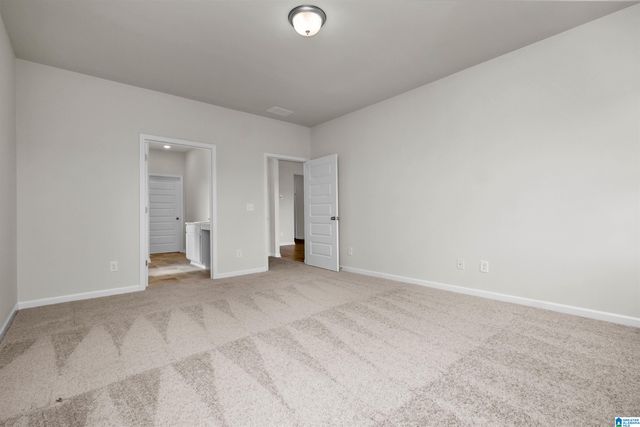 5477 HEADWINDS LANE, Bessemer, AL 35022