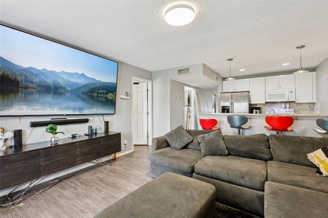 2117 E Bond Dr 1, West Palm Beach, FL 33415