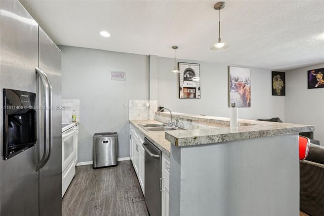 2117 E Bond Dr 1, West Palm Beach, FL 33415